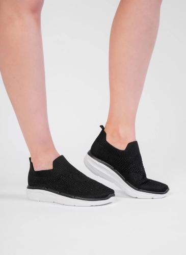 Stylish & lightweight slip ons