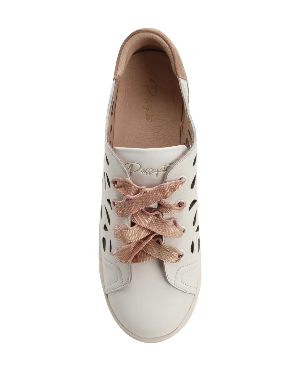 Leather sneakers with ribbon laces