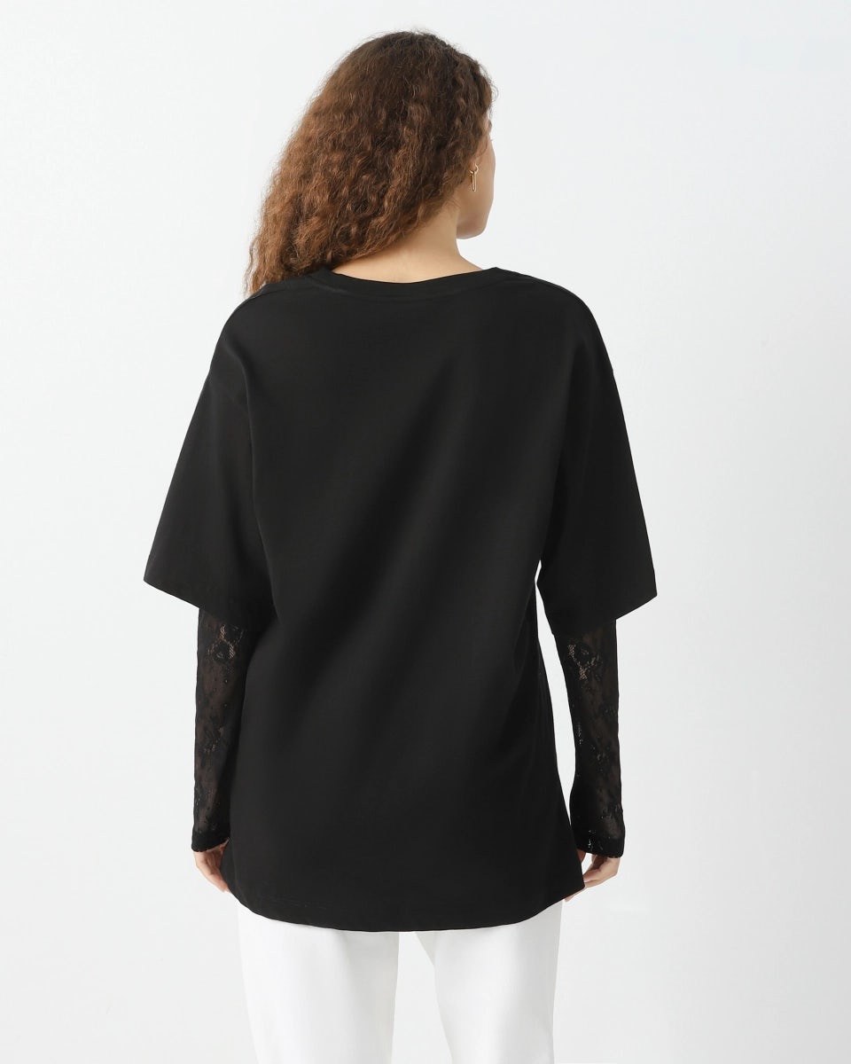 T-shirt with lace sleeves
