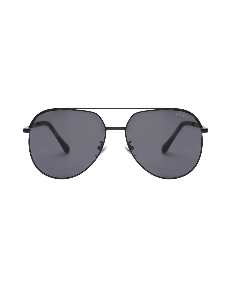 Classic black aviator sunglasses, UV400