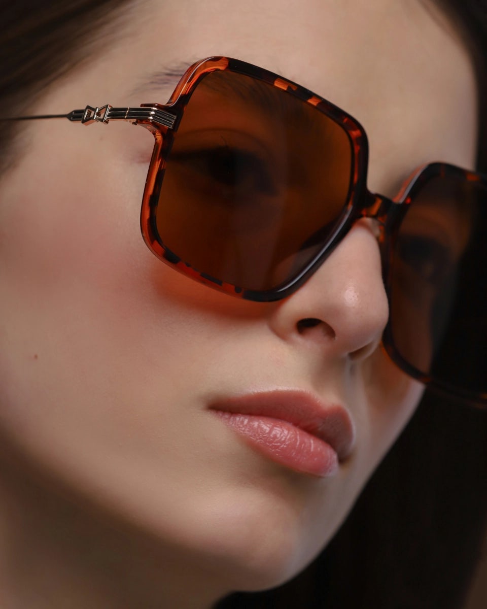 Polarized square tortoiseshell unisex sunglasses, UV400