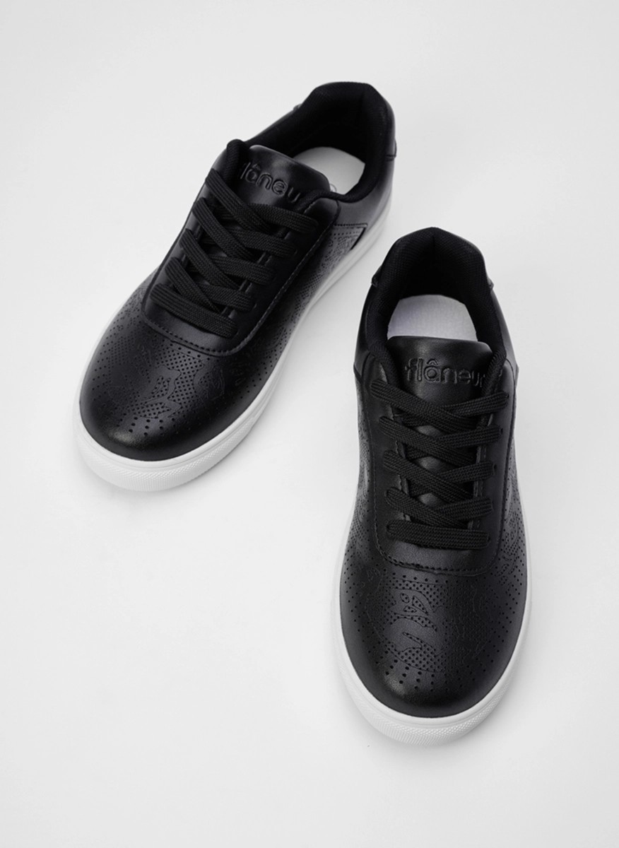 Casual leather sneakers for women