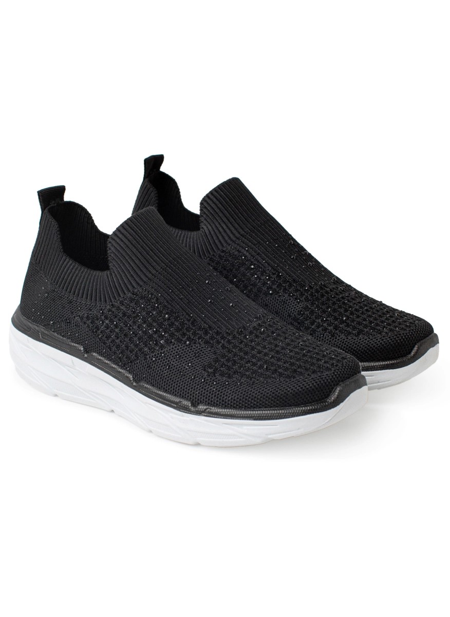 Stylish & lightweight slip ons