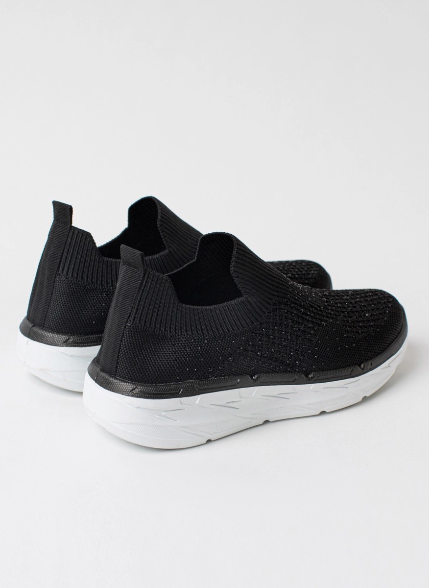 Stylish & lightweight slip ons