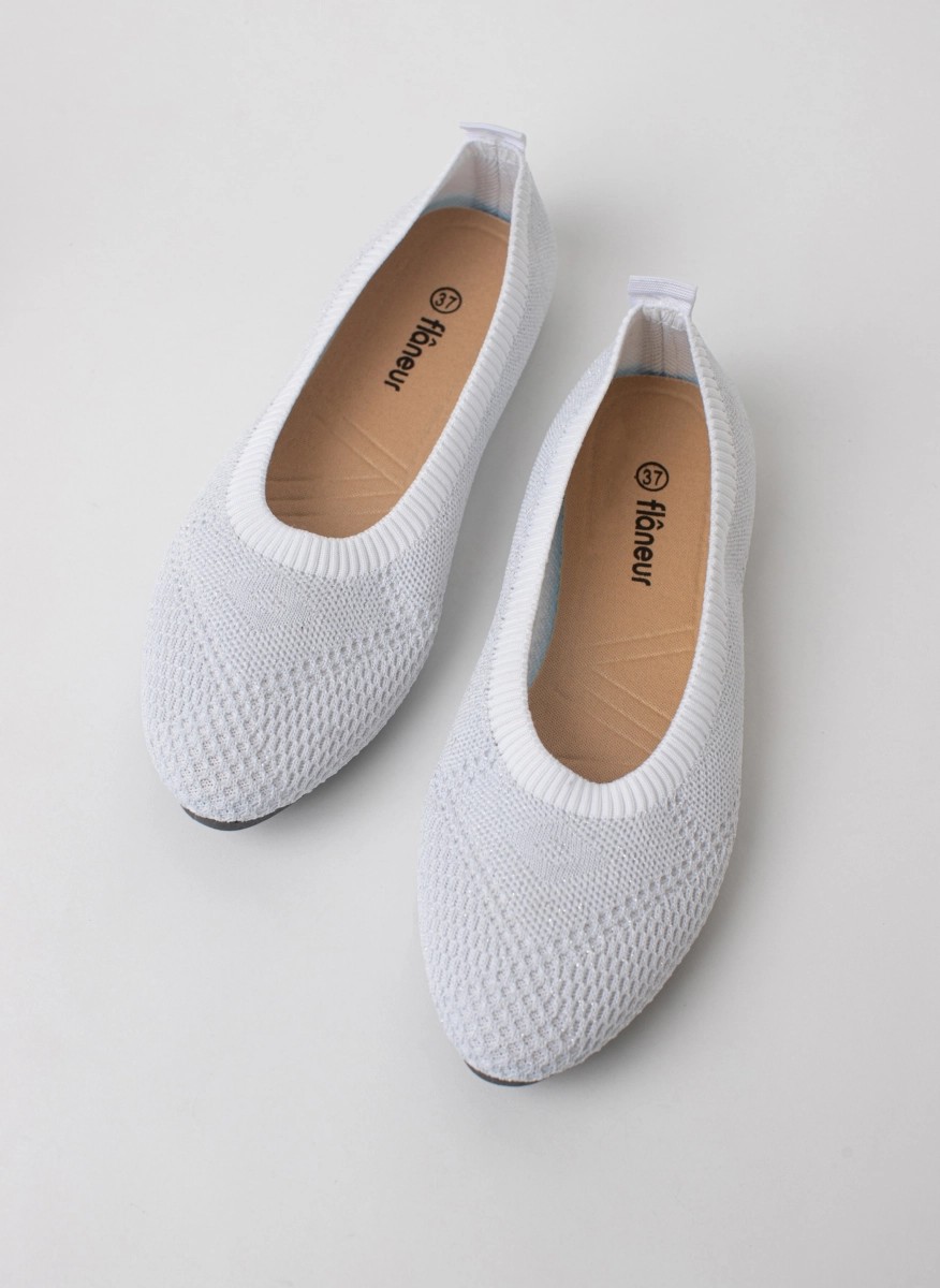 Breathable round toe ballet flats