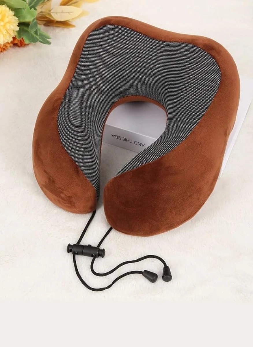 Comfortable travel neck pillow